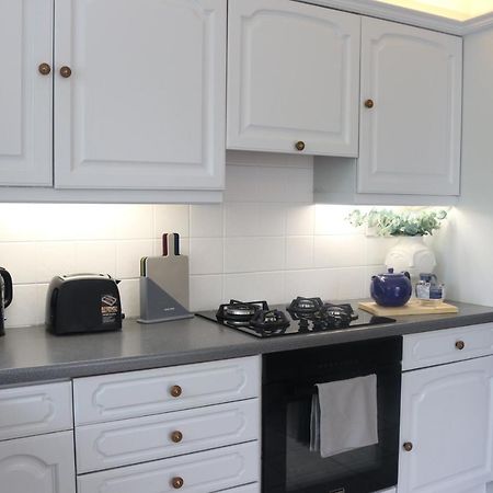 Inviting You To Your Home From Home 10 Minutes From Stratford Westfield London Exterior photo